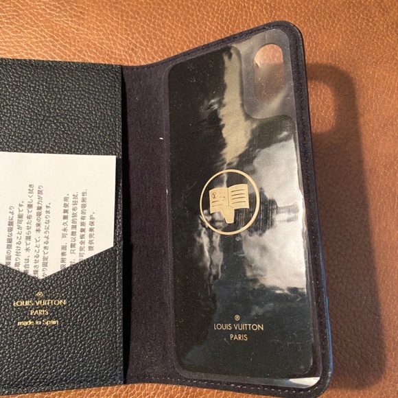 Louis Vuitton authentic IPhone folio IPhone X - Picture 4 of 5